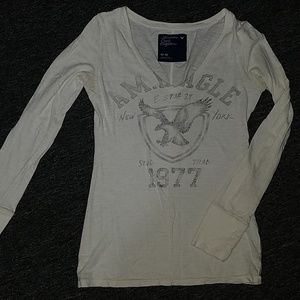 American Eagle long sleeve shirt. Size medium. EUC